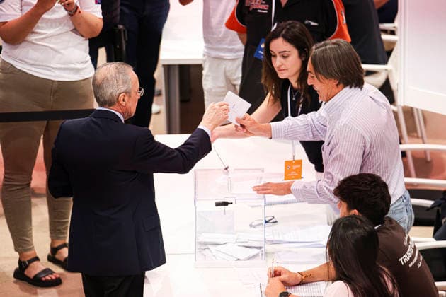 ESP: Real Madrid Presidential Elections 2026 Florentino Perez voting in the Real Madrid presidential elections 2026. Voters approaching to cast their vote for Florentino Perez or Enrique Riquelme as the next president of Real Madrid at the Real Madrid City Basketball Pavilion, located in Valdebebas, on June 7, 2026 in Madrid. Madrid Spain Futbol