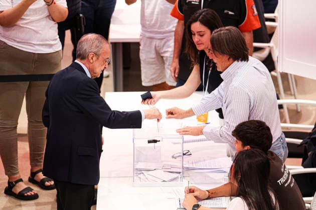 ESP: Real Madrid Presidential Elections 2026 Florentino Perez voting in the Real Madrid presidential elections 2026. Voters approaching to cast their vote for Florentino Perez or Enrique Riquelme as the next president of Real Madrid at the Real Madrid City Basketball Pavilion, located in Valdebebas, on June 7, 2026 in Madrid. Madrid Spain Futbol