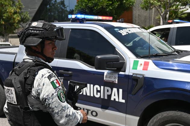 Iran Ambassador Attends World Cup Team Arrival press conference, PK, Pressekonferenz in Tijuana Members of the Mexican National Guard patrol the area where Iran s ambassador to Mexico, Abolfazl Pasandideh, attends a press conference ahead of the arrival of the national football team for the FIFA 2026 World Cup tournament, in Tijuana, Baja California, Mexico, on June 6, 2026. Tijuana BAJA CALIFORNIA Mexico  Copyright: xCarlosxMorenox originalFilename:moreno-iraniana260606_np6hT.jpg