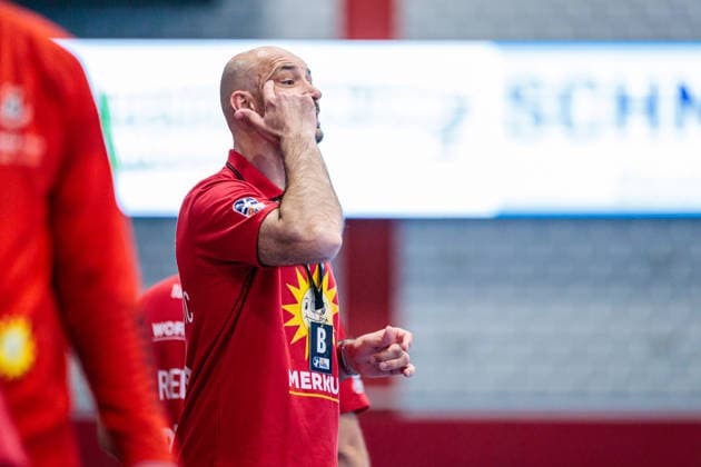 Davor Dominikovic (TuS N-Luebbecke, Trainer) gestikuliert GER, TuS N-Luebbecke vs. HC Oppenweiler Backnang, Handball, 2. Bundesliga, 34. Spieltag, Spielzeit 2025 2026, 06.06.2026 GER, TuS N-Luebbecke vs. HC Oppenweiler Backnang, Handball, 2. Bundesliga, 34. Spieltag, Spielzeit 2025 2026, 06.06.2026 Luebbecke Copyright: xEibner-Pressefoto JanxRollingerx EP_JSK