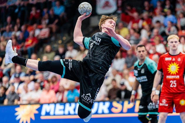 Tjoervi Tyr Gislason (HC Oppenweiler Backnang, 03) im Torwurf GER, TuS N-Luebbecke vs. HC Oppenweiler Backnang, Handball, 2. Bundesliga, 34. Spieltag, Spielzeit 2025 2026, 06.06.2026 GER, TuS N-Luebbecke vs. HC Oppenweiler Backnang, Handball, 2. Bundesliga, 34. Spieltag, Spielzeit 2025 2026, 06.06.2026 Luebbecke Copyright: xEibner-Pressefoto JanxRollingerx EP_JSK
