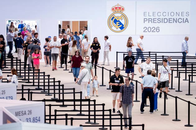 June 7, 2026, Valdebebas, Madrid, Spain: Real Madrid voting members participating in the elections during the Real MadridÃ¢â‚¬â ¢s presidential election day at Ciudad Deportiva Real Madrid on June 07, 2026 in Valdebebas, Madrid, Spain. Valdebebas Spain - ZUMAa181 20260607_zaa_a181_006 Copyright: xAngelxPerezxMecax