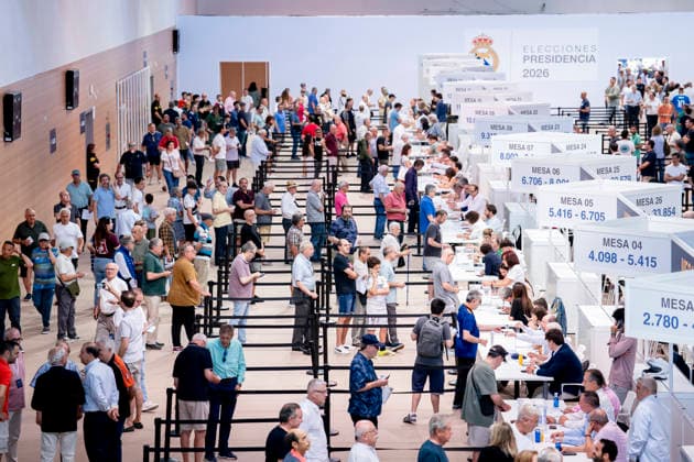 June 7, 2026, Valdebebas, Madrid, Spain: Real Madrid voting members participating in the elections during the Real MadridÃ¢â‚¬â ¢s presidential election day at Ciudad Deportiva Real Madrid on June 07, 2026 in Valdebebas, Madrid, Spain. Valdebebas Spain - ZUMAa181 20260607_zaa_a181_011 Copyright: xAngelxPerezxMecax