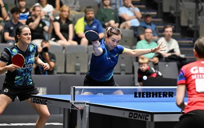 Sabine Winter (TSV Dachau) und Yuan Wan (TTC Weinheim) erreichen das DM-Finale in Erfurt. Sabine Winter (TSV Dachau) und Yuan Wan (TTC Weinheim) erreichen das DM-Finale im Doppel durch einen Sieg über Nina Mittelham Josephina Neumann (ttc berlin eastside) - Finaltag der Deutschen Meisterschaften der Damen und Herren am 7. Juni 2026 in der Messe Erfurt im Rahmen der 3. Deutschen Tischtennis-Finals in Erfurt. Erfurt Messe Erfurt Thüringen Deutschland