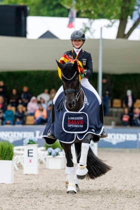 BALVE - LONGINES Balve Optimum 2026, BALVE - LONGINES Balve Optimum 2026 OATLEY Rose (GER), Alive and Kicking 3 Meisterehrung Sektdusche Meisterbad Dressurprüfung Kl. S