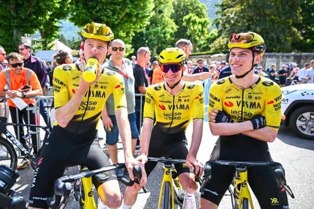 Tour Auvergne - Rhone-Alpes 2026 Stage 1 SAINT-ISMIER, FRANCE - JUNE 07 : Jorgenson Matteo (USA) of Team Visma Lease a Bike, Tulett Ben (GBR) of Team Visma Lease a Bike, Hagenes Per Strand (NOR) of Team Visma Lease a Bike before the start of the race during stage 1 of the 78th edition of Tour Auvergne - Rhone-Alpes an UCI World Tour 2.UWT cycling road race stage for Men Elite of 146.2 km with start in Vizille and finish in Saint-Ismier on June 7, 2026 in Saint-Ismier, France, 07 06 2026 ( Motordriver Guy De Vuyst - Saint-Ismier France  Copyright: xVincentxKalutx