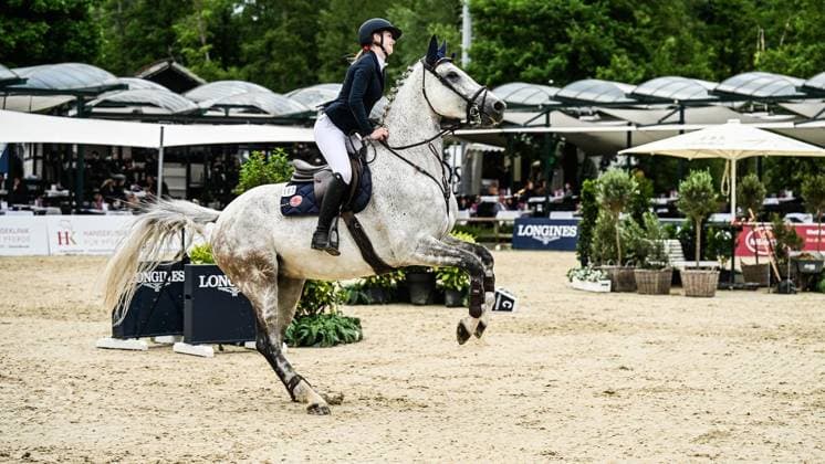 Balve Optimum am Sonntag 7. Juni ** NUR FÜR REDAKTIONELLE ZWECKE ** EDITORIAL USE ONLY **<p>Siegerehrungder Preis der Provinzial Versicherung Qualifikation zum Junioren-Förderpreis 2026 Klasse S * - Sieger Johannes Prior - am Sonntag, 7. Juni 2026 in Balve Optimum in Balve. . Copyright: SvenjaxHanusch