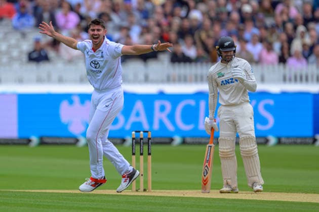 LONDON, ENGLAND JUNE 07 - Josh Tongue of England appealing for LBW agains Tom Blundell of New Zealand during Day 4 of the 1st Rothesay Test Match game between England and New Zealand at Lord s Cricket Ground on June 07, 2026 in London , England . (Photo by Keeran Marquis Sports Press Photo)  Copyright: xKeeranxMarquis SPPx Sportspressphoto_SPR162793
