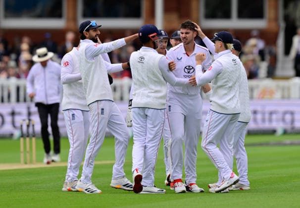 England v New Zealand, London, UK - 7 Jun 2026 Josh Tongue of England celebrates taking the wicket of Tom Blundell wicket keeper of New Zealand during Day 4 of the 1st Rothesay Test Match match between England and New Zealand at Lords , London on 7 June 2026 ( London Lords London England Copyright: xAlanxStanford PPAUKx PPA-280166