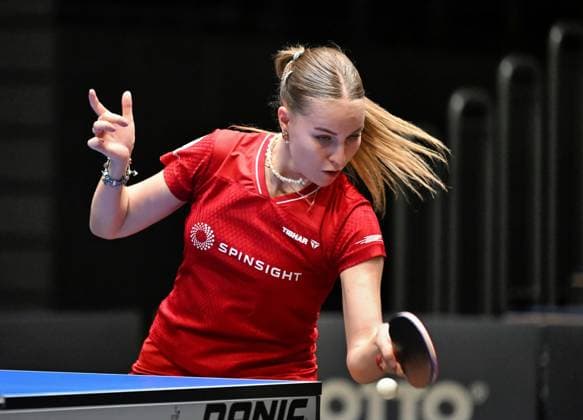 Titelverteidigerin Annett Kaufmann (SV DJK Kolbermoor) erreicht durch einen Sieg über Nina Mittelham (ttc berlin esatside) erneut das DM-Finale Titelverteidigerin Annett Kaufmann (SV DJK Kolbermoor) erreicht durch einen Sieg über Nina Mittelham (ttc berlin esatside) erneut das DM-Finale und greift nach dem dritten Sieg in Folge - Finaltag der Deutschen Meisterschaften der Damen und Herren am 7. Juni 2026 in der Messe Erfurt im Rahmen der 3. Deutschen Tischtennis-Finals in Erfurt. Erfurt Messe Erfurt Thüringen Deutschland