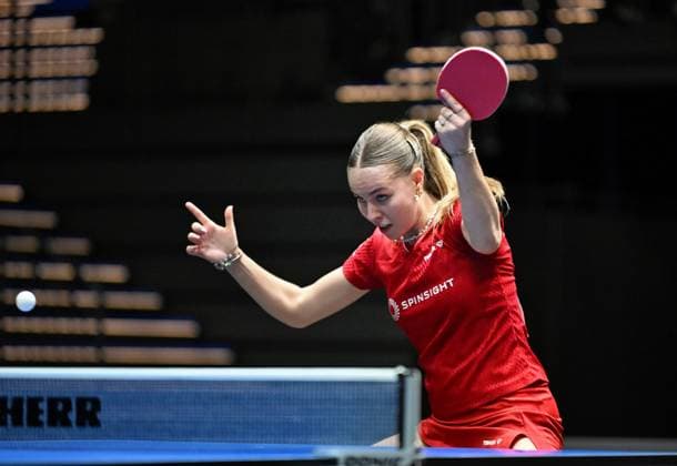 Titelverteidigerin Annett Kaufmann (SV DJK Kolbermoor) erreicht durch einen Sieg über Nina Mittelham (ttc berlin esatside) erneut das DM-Finale Titelverteidigerin Annett Kaufmann (SV DJK Kolbermoor) erreicht durch einen Sieg über Nina Mittelham (ttc berlin esatside) erneut das DM-Finale und greift nach dem dritten Sieg in Folge - Finaltag der Deutschen Meisterschaften der Damen und Herren am 7. Juni 2026 in der Messe Erfurt im Rahmen der 3. Deutschen Tischtennis-Finals in Erfurt. Erfurt Messe Erfurt Thüringen Deutschland