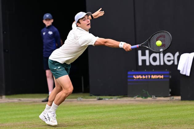 Tennis Lexus Birmingham Open WTA125 ATP, Tennis Herren Challenger Arthur Fery of Great Britain stretches during the Lexus Birmingham Open WTA125 ATP Challenger tennis at Edgbaston Priory Club, Birmingham, UK on 7 June 2026. Birmingham Edgbaston Priory Club West Midlands UK Editorial use only , Copyright: xDennisxGoodwinx PSI-24321-0013