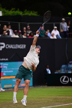 Tennis Lexus Birmingham Open WTA125 ATP, Tennis Herren Challenger Arthur Fery of Great Britain serves during the Lexus Birmingham Open WTA125 ATP Challenger tennis at Edgbaston Priory Club, Birmingham, UK on 7 June 2026. Birmingham Edgbaston Priory Club West Midlands UK Editorial use only , Copyright: xDennisxGoodwinx PSI-24321-0023