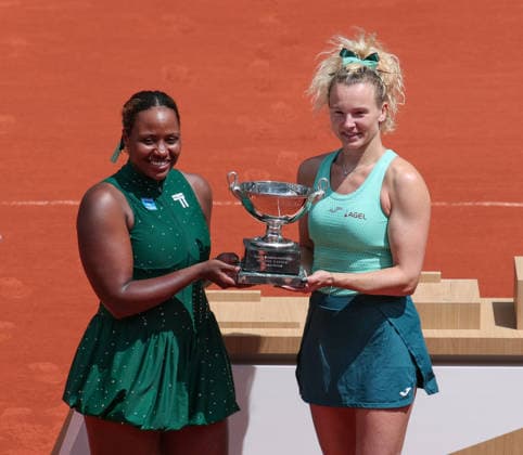 R-L.Katerina Siniakova und Taylor Townsend, Damen Doppel, Women s Doubles, Siegerehrung, Presentation Tennis - French Open - Roland Garros - Paris - - France - 7 June 2026. *** R L Katerina Siniakova and Taylor Townsend, Ladies Doubles, Women s Doubles, Award Ceremony, Presentation Tennis French Open Roland Garros Paris France 7 June 2026 Copyright: xJuergenxHasenkopfx