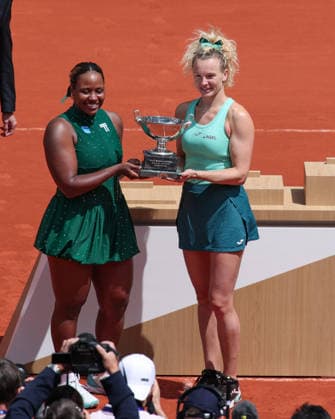 R-L.Katerina Siniakova und Taylor Townsend, Damen Doppel, Women s Doubles, Siegerehrung, Presentation Tennis - French Open - Roland Garros - Paris - - France - 7 June 2026.
