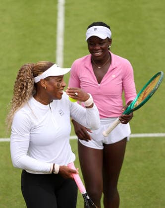Serena Williams of USA laughs with Victoria Mboko during a practice session at Queen s Club HSBC Queen s Club Championships, Day Two, Tennis, Queen s Club, West Kensington, London, UK - 07 Jun 2026London Queen s Club United Kingdom  Copyright: xEllaxLing Shutterstockx 16915783m