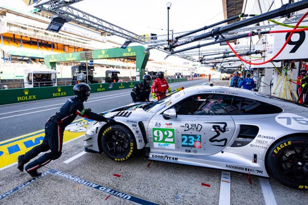 24 HEURES DU MANS 2026 - TEST DAY 92 SHAHIN Yasser (aus), PERA Riccardo (ita), LIETZ Richard (aut), The Bend Manthey, Porsche 911 GT3 R LMGT3 92, LM GT3, ambiance during the Test Day of the 24 Hours of Le Mans 2026, 3rd round of the 2026 FIA World Endurance Championship, on June 7, 2026 on the Circuit des 24 Heures du Mans in Le Mans, France - Le MansFrance  Copyright: xJULIENxDELFOSSEx