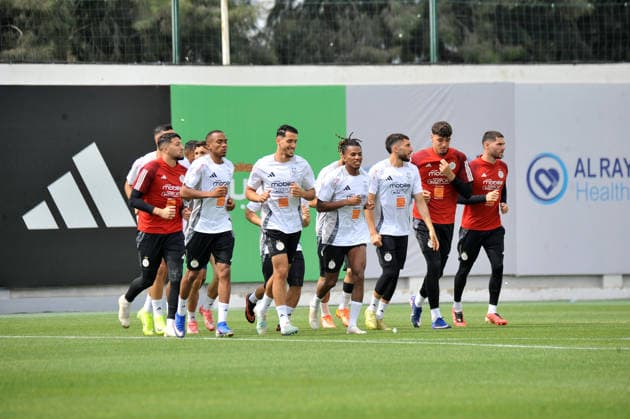 Dernier EntraInement de l Equipe nationale Algerien derniere seance d entrainement de l equipe nationale algerienne, au centre technique national de sidi moussa a Alger en Algerie le 07 Juin 2026, avente depart ver la coupe du Monde 2026 (Photo By Ohtmane APP) Alger Algeria Copyright: xAlgÃ riexPressexPhotosxAPPxOhtmanex xAPPx DSC_4496.jpeg