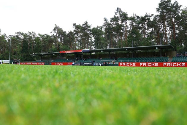 Der A-Platz in Heeslingen. Hier tragen der Eimsbütteler TV und der Blumenthaler SV das dritte Aufstiegsspiel zur Regionalliga Nord aus. Fußball I Herren I Aufstiegsrunde zur Regionalliga Nord I Saison 2025-2026 I 3. Spiel I Eimsbütteler TV - Blumenthaler SV I 07.06.2026 I A-Platz Heeslingen