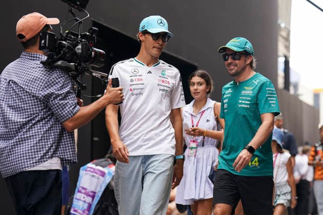 FORMULA ONE MONACO GRAND PRIX 2026 George Russell 63 (GBR) Mercedes and Fernando Alonso 14 (SPA) Aston Martin in the paddock during the Formula 1 Louis Vuitton Monaco Grand Prix 2026, 6th round of the 2026 Formula 1 World Championship, WM, Weltmeisterschaft from June 5th - 7th, 2026 at the Circuit de Monaco, Monte Carlo, Monaco. Credit: Robbie Hoad Every Second Media Editorial use only. All images are copyright Every Second Media Limited. No images may be reproduced without prior permission. Copyright: xIMAGO EveryxSecondxMediax ESM-2024-0374 RobbiexHoadx xEveryxSecondxMediax