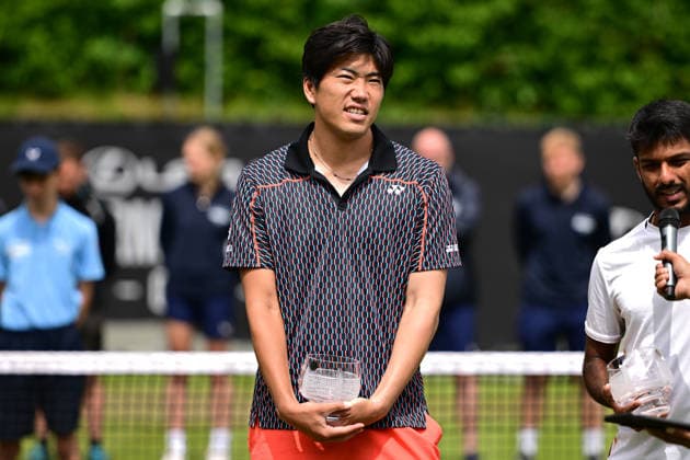 Tennis Lexus Birmingham Open WTA125 ATP, Tennis Herren Challenger Takaru Yuzuki of Japan with his doubles runners up trophy during the Lexus Birmingham Open WTA125 ATP Challenger tennis at Edgbaston Priory Club, Birmingham, UK on 7 June 2026. Birmingham Edgbaston Priory Club West Midlands UK Editorial use only , Copyright: xDennisxGoodwinx PSI-24321-0037