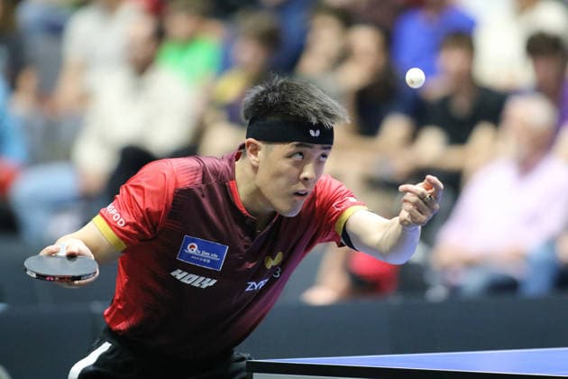 Dang Qiu beim Aufschlag im Halbfinale Spiel. GER Erfurt TT Finals 2026 Deutsche Meisterschaft, Tischtennis Messehalle Erfurt 07.06.2026. GER Erfurt TT Finals 2026 Deutsche Meisterschaft, Tischtennis Messehalle Erfurt 07.06.2026 Thueringen Deutsche Meiterschaft 06.06.2026 Erfurt