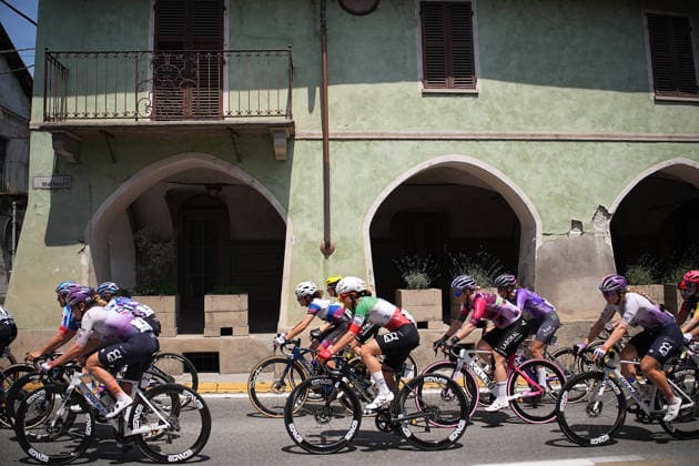 Italy™s Elisa Longo Borghini of UAE Team ADQ™s The pack rides during Stage 9 of the Giro d™Italia Women, from Saluzzo to Saluzzo, Italy, Sunday, June 7, 2026.  Copyright: xMarcoxAlpozzi LaPressex