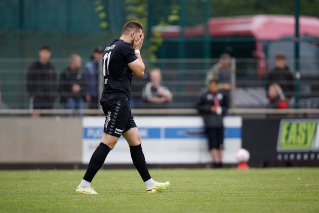 Fußball I Männer I Aufstiegsrunde I Regionalliga Nord I 1. FC Germania Egestorf-Langreder - SV Todesfelde I 07.06.2026 Morten Liebert (11, SV Todesfelde) Reaktion nach einem Torschuss. Bremen Rasenplatz BRZ-Arena Bremen Deutschland
