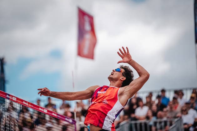 Beachvolleyball Männer Allianz German Beach Tour 2026 Tourstop Berlin 07.06.2026 Lui Wüst beim Angriff Berlin Funkhaus Beach Berlin Deutschland