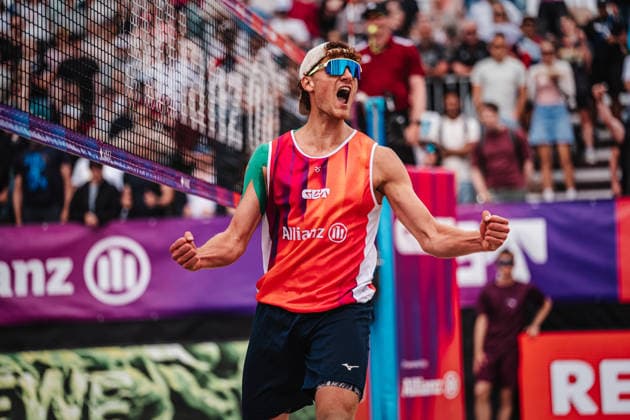 Beachvolleyball Männer Allianz German Beach Tour 2026 Tourstop Berlin 07.06.2026 Max Just jubelt nach dem Sieg Berlin Funkhaus Beach Berlin Deutschland