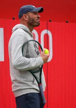 Andrew Richardson, coach of Emma Raducanu HSBC Queen s Club Championships, Day Two, Tennis, Queen s Club, West Kensington, London, UK - 07 Jun 2026London Queen s Club United Kingdom  Copyright: xEllaxLing Shutterstockx 16915783bi