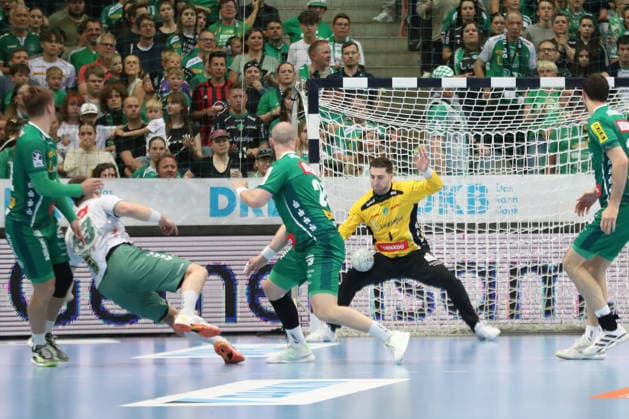 Handball DAIKIN HBL, SC DHfK Leipzig - GWD Minden; 07.06.2026 Torwart Domenico Ebner (1, SC DHfK Leipzig) hält einen Wurf. Handball, DAIKIN HBL, 1. Bundesliga, Saison 2025 2026, 34. Spieltag: SC DHfK Leipzig vs. GWD Minden am 07.06.2026 in der Quarterback Immobilien Arena Leipzig.