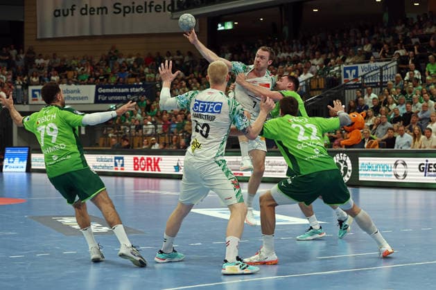 07.06.2026, xovx, Handball Daikin Handball-Bundesliga, HSG Wetzlar - SC Magedeburg v.l. Ahmet Nafea (HSG Wetzlar), Gisli Thorgeir Kristjansson (SC Magdeburg), Felix Claar (SC Magdeburg), Josip Simic (HSG Wetzlar), Jona Schoch (HSG Wetzlar) Wetzlar Buderus Arena Hessen Deutschland (DE)