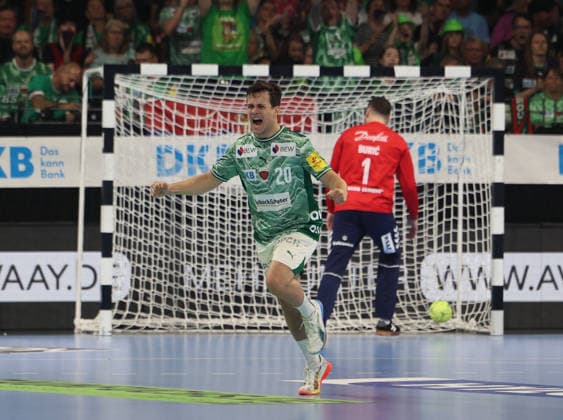 GER HBL Saison 2025 2026 FÜCHSE Berlin vs SG Flensburg-Handewitt, 07.06.26, Max-Schmeling-Halle, Berlin, Tim FREIHÖFER (Füchse Berlin 20) jubelt nach Torerfolg, Emotion, Faust