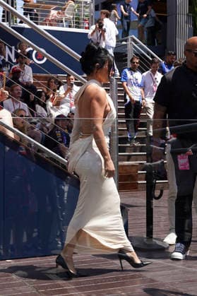 FORMULA ONE MONACO GRAND PRIX 2026 Kim Kardashian arriving for race day during the Formula 1 Louis Vuitton Monaco Grand Prix 2026, 6th round of the 2026 Formula 1 World Championship, WM, Weltmeisterschaft from June 5th - 7th, 2026 at the Circuit de Monaco, Monte Carlo, Monaco. Credit: Robbie Hoad Every Second Media Editorial use only. All images are copyright Every Second Media Limited. No images may be reproduced without prior permission. Copyright: xIMAGO EveryxSecondxMediax ESM-2024-0398 RobbiexHoadx xEveryxSecondxMediax