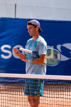 TENNIS : Open Sopra Steria - Lyon Villeurbanne 07 06 2026 L espagnol Max Alcala Gurri l emporte face au francais Kenny De Schepper lors du tournoi de tennis ATP, Tennis Herren Challenger Tour, Open Sopra Steria Ã Lyon-Villeurbanne, le 07 06 2026. Photo Sandrine Thesillat PsNewZ  Copyright: xSandrinexTHESILLATx