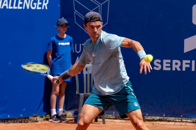 TENNIS : Open Sopra Steria - Lyon Villeurbanne 07 06 2026 L espagnol Max Alcala Gurri l emporte face au francais Kenny De Schepper lors du tournoi de tennis ATP, Tennis Herren Challenger Tour, Open Sopra Steria Ã Lyon-Villeurbanne, le 07 06 2026. Photo Sandrine Thesillat PsNewZ  Copyright: xSandrinexTHESILLATx