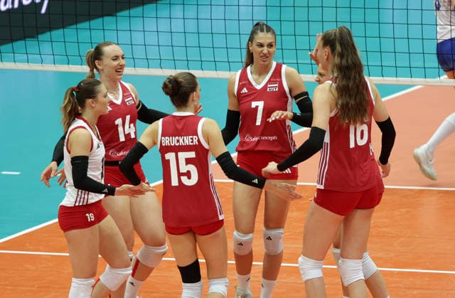 VOLLEYBALL - CEV ELW, AUT vs ISL SCHWECHAT,AUSTRIA,07.JUN.26 - VOLLEYBALL - CEV European League women, OEVV international match, Länderspiel, Nationalmannschaft Austria vs Iceland. Image shows the rejoicing of the team of Austria.  GEPAxpictures xWalterxLuger