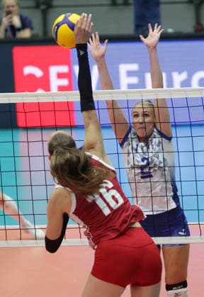 VOLLEYBALL - CEV ELW, AUT vs ISL SCHWECHAT,AUSTRIA,07.JUN.26 - VOLLEYBALL - CEV European League women, OEVV international match, Länderspiel, Nationalmannschaft Austria vs Iceland. Image shows Anamarija Galic (AUT) and Elisabet Einarsdottir (ISL).  GEPAxpictures xWalterxLuger