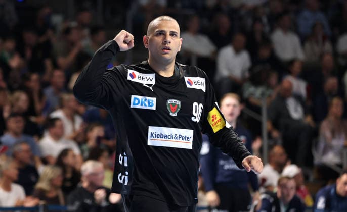 Torwart Dejan Milosavljev jubelt nach Parade Freude Emotion Jubel Handball HBL Bundesliga Herren 34. Spieltag Saison 2025 2026 07.06.2026 Füchse Berlin vs SG Flensburg Handewitt
