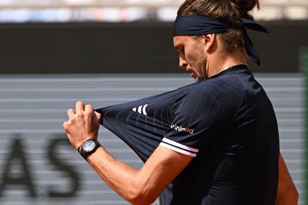 2026 French Open (Roland-Garros) - Men s singles final PARIS, FRANCE - JUNE 07: Germany s Alexander Zverev and Italy s Flavio Cobolli compete during their men s final singles match on day 15 of the French Open tennis tournament on Court Philippe-Chatrier at the Roland-Garros Complex in Paris on June 7, 2026. Burak Akbulut Anadolu Paris France. Editorial use only. Please get in touch for any other usage.  Copyright: x2026xAnadoluxBurakxAkbulutx