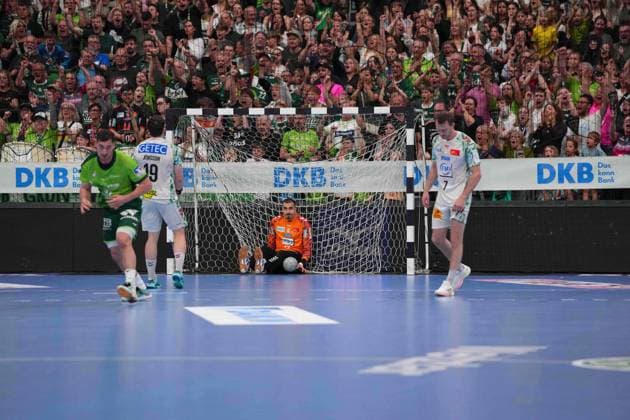 Matej Mandic ( 12 Magdeburg ) during the Daikin Handball-Bundesliga match between HSG Wetzlar and SC Magdeburg at Buderus Arena Wetzlar.  Copyright: xJuliaxKneisslx xSPPx Sportspressphoto_SPR162867