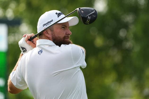 DUBLIN, OH - JUNE 07: Shane Lowry of Ireland plays his shot from the 14th tee during third round of the Memorial Tournament on June 07, 2026 at the Muirfield Village Golf Club in Dublin, Ohio. (Photo by Jason Mowry Icon Sportswire) GOLF: JUN 07 PGA, Golf Herren the Memorial Tournament presented by Workday EDITORIAL USE ONLY Icon260607003
