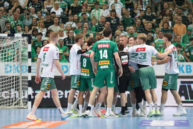 Handball DAIKIN HBL, SC DHfK Leipzig - GWD Minden; 07.06.2026 Rudelbildung und Gerangel zwischen den Spielern. Handball, DAIKIN HBL, 1. Bundesliga, Saison 2025 2026, 34. Spieltag: SC DHfK Leipzig vs. GWD Minden am 07.06.2026 in der Quarterback Immobilien Arena Leipzig.