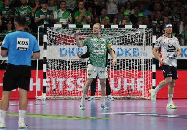 GER HBL Saison 2025 2026 FÜCHSE Berlin vs SG Flensburg-Handewitt, 07.06.26, Max-Schmeling-Halle, Berlin, Matthes LANGHOFF (Füchse Berlin 25) jubelt nach Torerfolg, Faust, Emotion