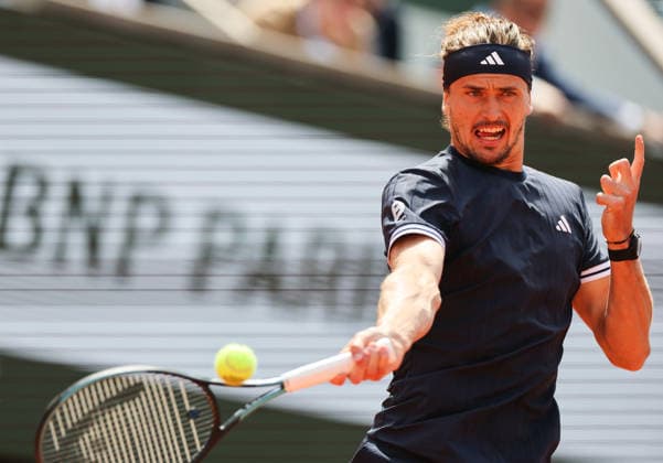 (260607) -- PARIS, June 7, 2026 -- Alexander Zverev hits a return during the men s singles final match between Alexander Zverev of Germany and Flavio Cobolli of Italy at the French Open tennis tournament at Roland Garros, Paris, France, June 7, 2026. ) (SP)FRANCE-PARIS-TENNIS-FRENCH OPEN-MEN S SINGLES-FINAL WuxHuiwo 