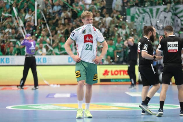 Handball DAIKIN HBL, SC DHfK Leipzig - GWD Minden; 07.06.2026 Niclas Benedict Heitkamp (23, GWD Minden), Enttäuschung über den Abstieg. Handball, DAIKIN HBL, 1. Bundesliga, Saison 2025 2026, 34. Spieltag: SC DHfK Leipzig vs. GWD Minden am 07.06.2026 in der Quarterback Immobilien Arena Leipzig.