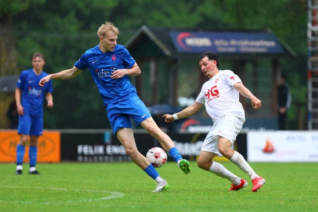 8 Jasper Hölscher (Eimsbütteler TV), 3 Nico Rudolph (Blumenthaler SV) Fußball I Herren I Aufstiegsrunde zur Regionalliga Nord I Saison 2025-2026 I 3. Spiel I Eimsbütteler TV - Blumenthaler SV I 07.06.2026 I A-Platz Heeslingen