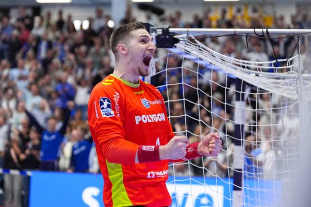 07.06.2026, xydrx, Handball, 1.HBL, VfL Gummersbach - Rhein-Neckar Löwen, Schwalbe-Arena: Dominik Kuzmanovic (VfL Gummersbach, 1) bejubelt seinen gehaltenen sieben Meter und damit den Sieg