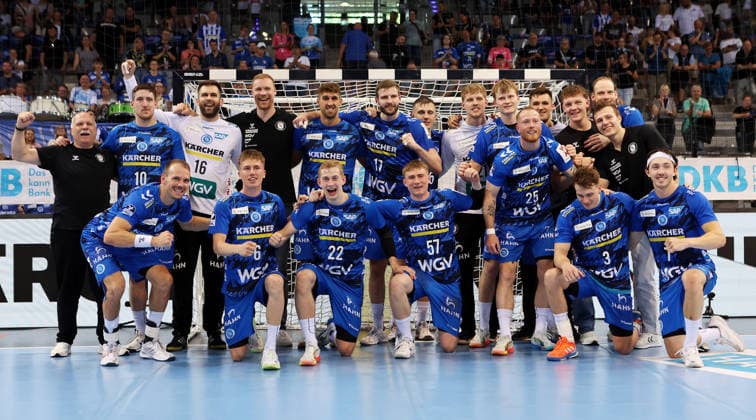 Stuttgart , Handball TVB Stuttgart VS HC Erlangen, die Stuttgarter jubeln über den Sieg